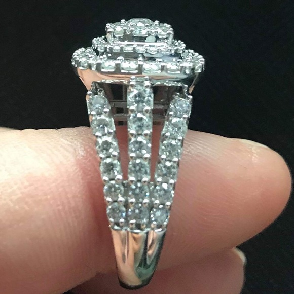 Engagement Ring - Picture 4 of 5